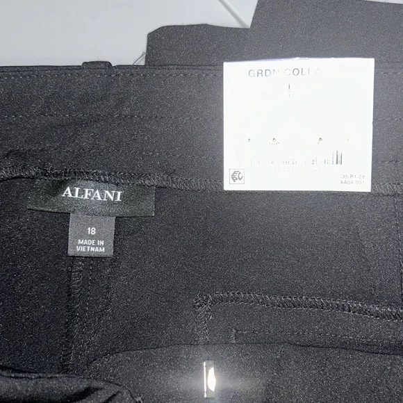 NWT Alfani slim leg tummy control pants in size 18 - Picture 7 of 8